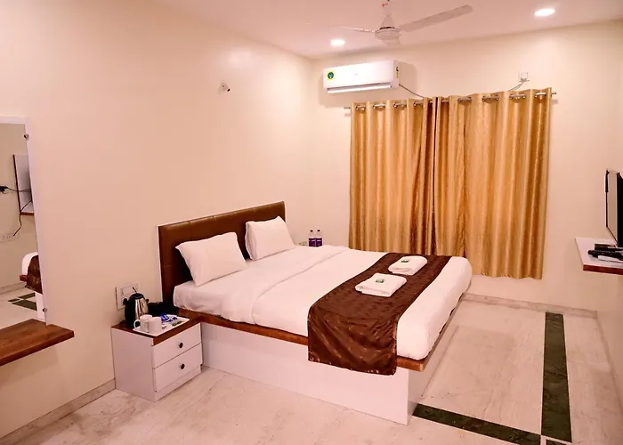Hotel Daksh