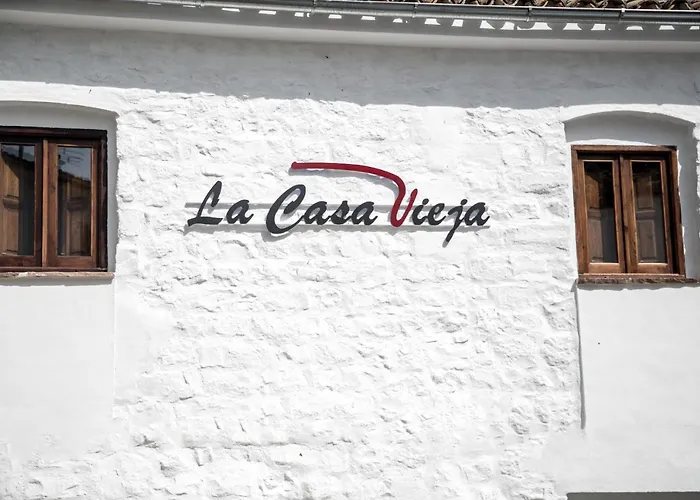Apartamentos Turísticos La Casa Vieja