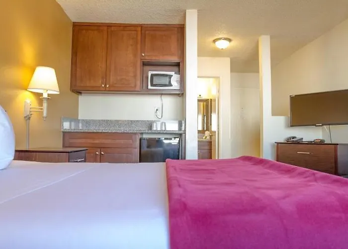 California Suites Hotel