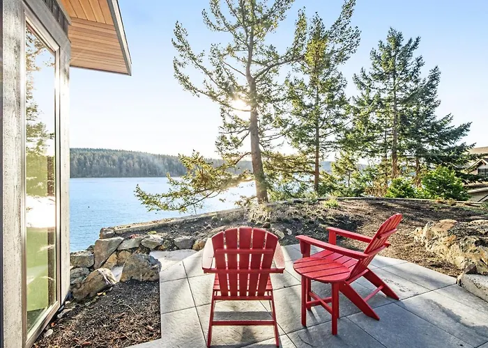 Kingfisher Cove Hideaway
