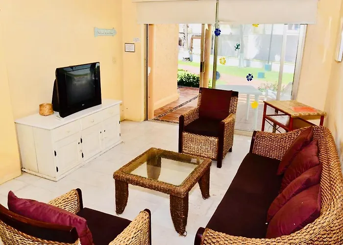 VILLA PARA 8 PERSONAS 6 Adultos 2 Menores En HOTEL TSORO IXTAPA WIFI GRATIS