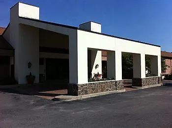 Holiday Lodge Hotel