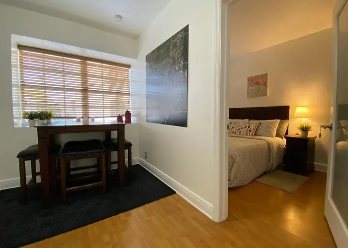 Miami Beach Rooms B&B