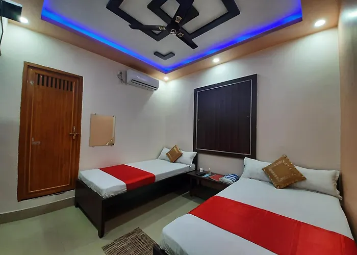 Hotel Shakuntla Palace - 400 Meters Away From Vishnu Pad Temple 7 Mins Walk