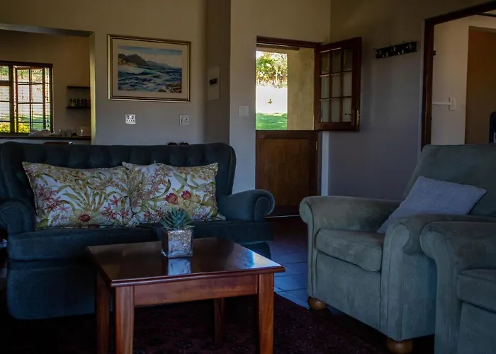Zebra Cottage And Lodge