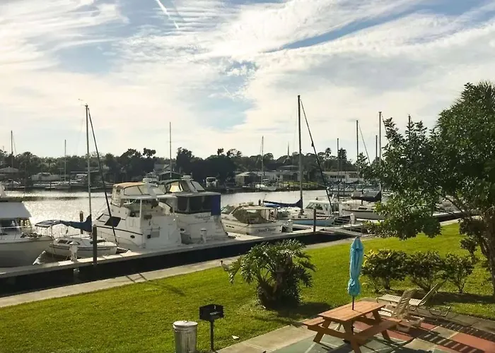 Magnuson Hotel & Marina New Port Richey