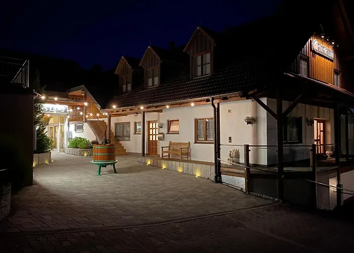 Lug Ins Land Restaurant & Ferienwohnungen