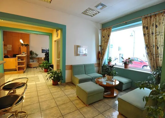 Hotel Avra