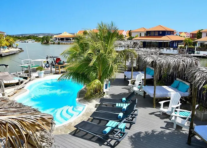 Ocean Breeze Boutique Hotel & Marina