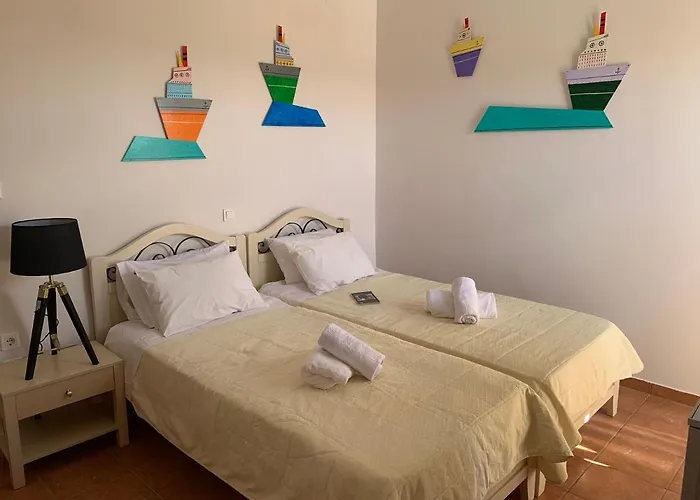 A Hotel Faros