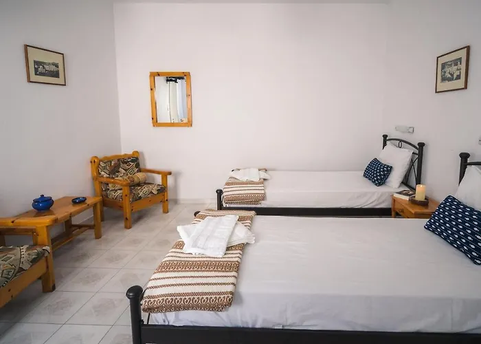 Giamaki Apartments