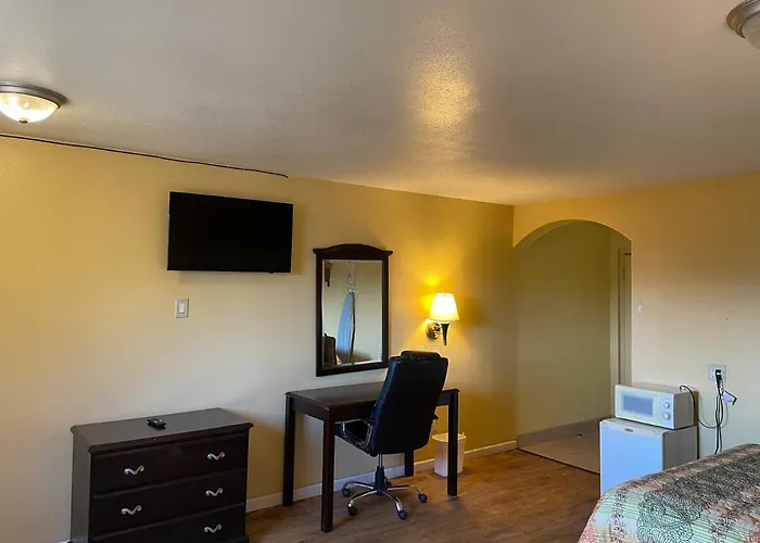 Dilley Executive Inn