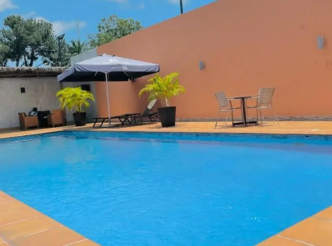 Class Hotel