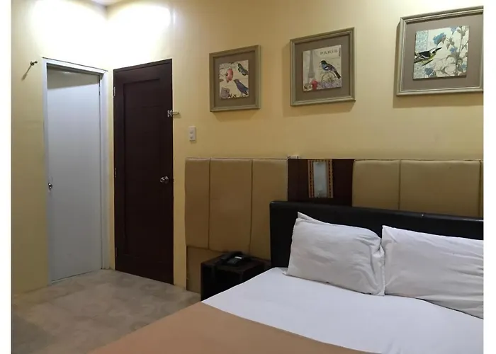 Oyo 762 Laurien Hotel