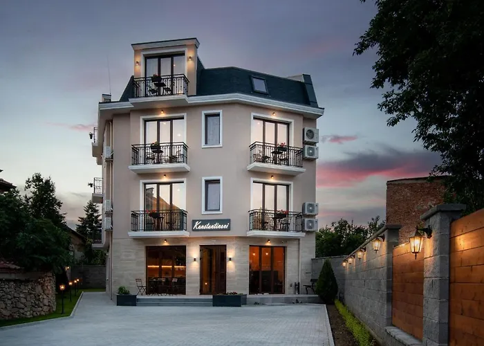 Family Hotel Konstantinovi