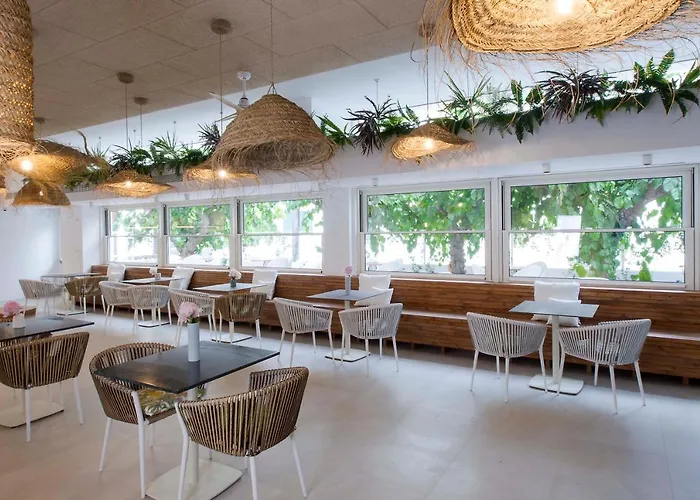May Altafulla Beach Boutique Hotel