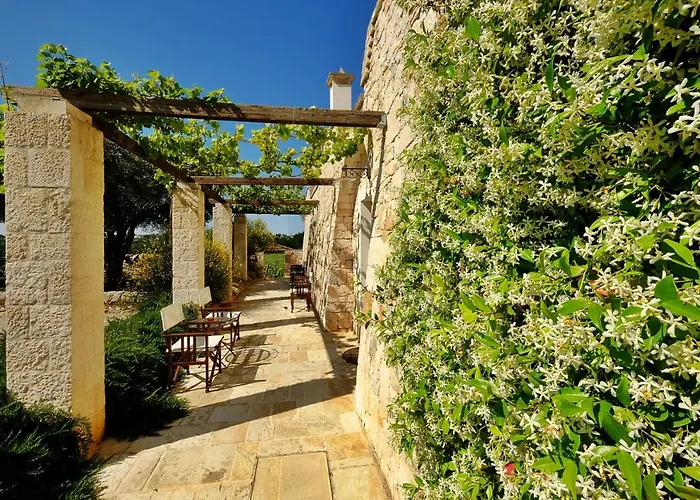 Masseria Trulli E Vigne