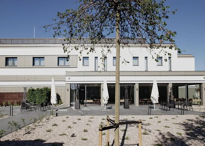 Molto Bene Hotel & Restaurant