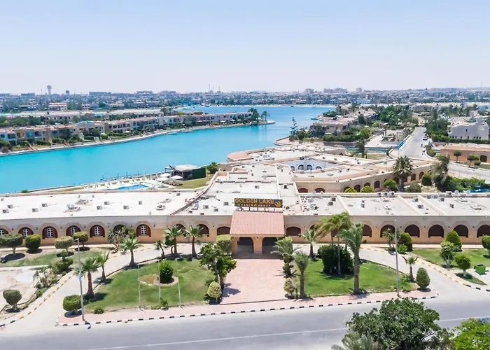 Golden Lake Marina Hotel