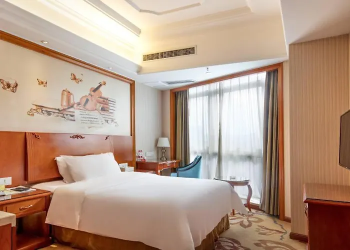Vienna International Hotel Foshan Qiandeng Lake