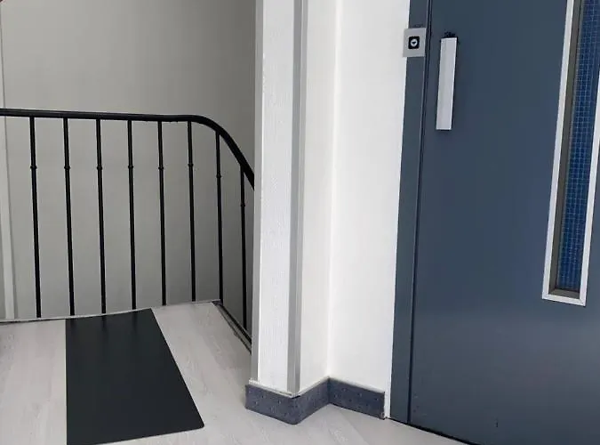 Aero Hotel