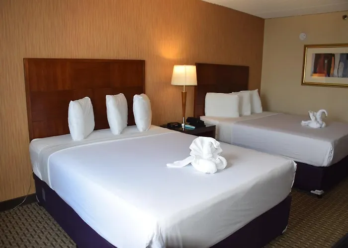 E Hotel Banquet & Conference Center