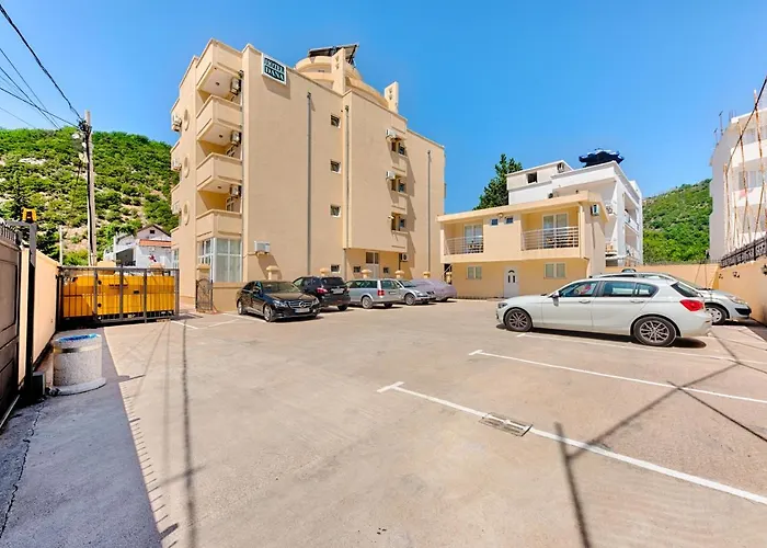 Hotel Dana