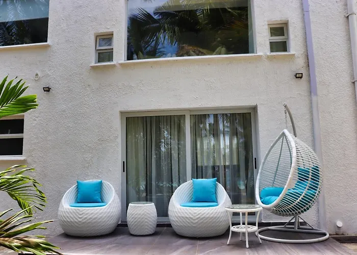 Searenity Beach Villa