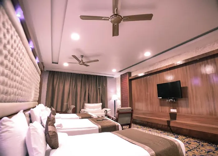 Hotel Vishnu Empire