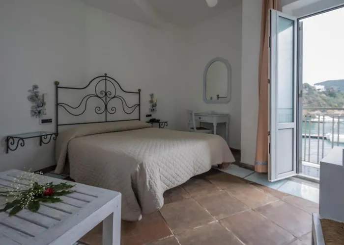 Hotel Gennarino A Mare