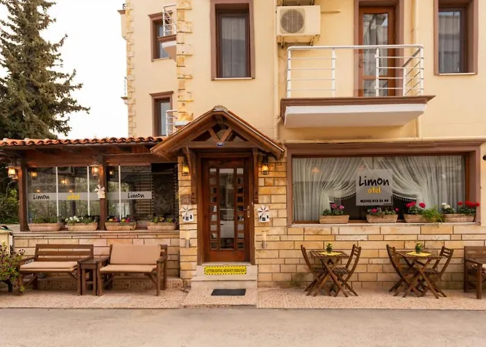 Lımon Otel Foça