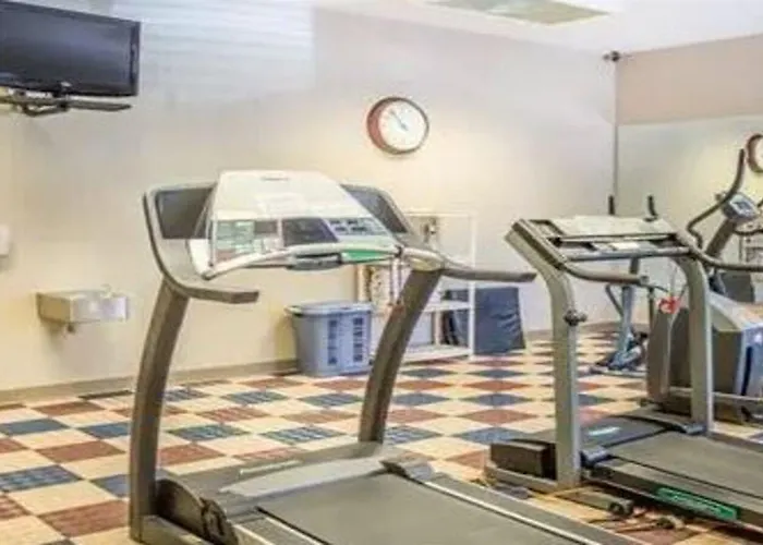 Econo Lodge Akron Gilchrist Road