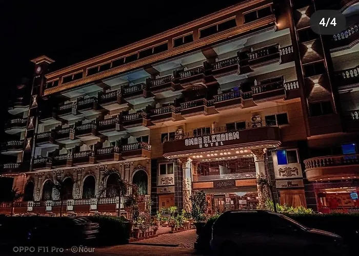 Omar Elkhaiam Hotel