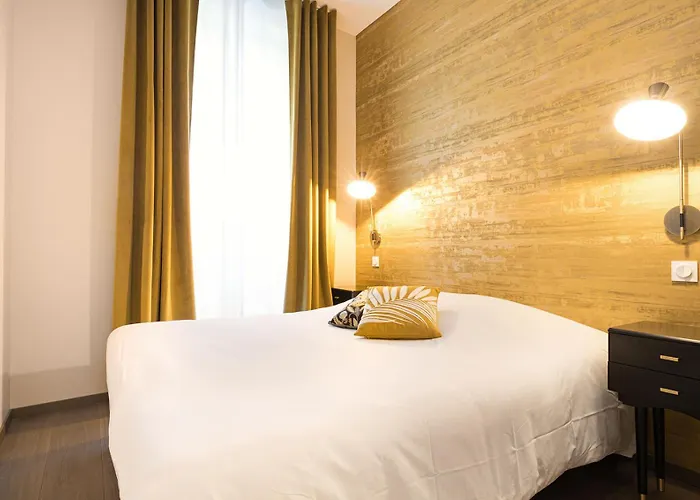 Legend Majestic - Parking Privé GRATUIT- Climatisation - Gare - Centre Ville