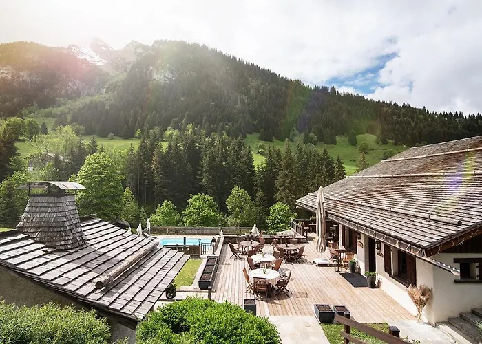 Les Chalets De La Serraz