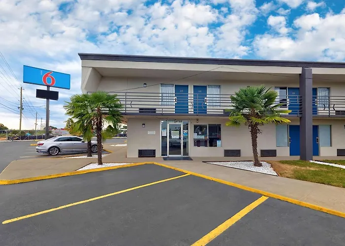 Motel 6 Mcdonough, Ga