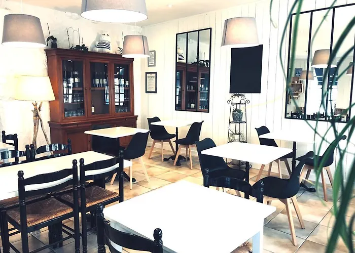 Hôtel Restaurant Le Galet Bleu