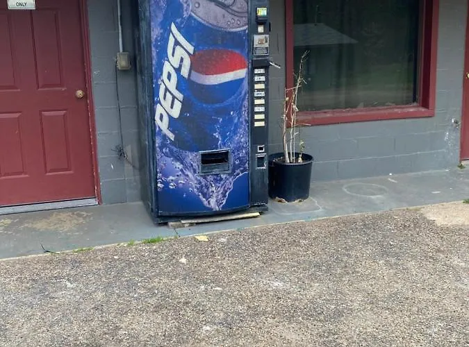 Budget Inn