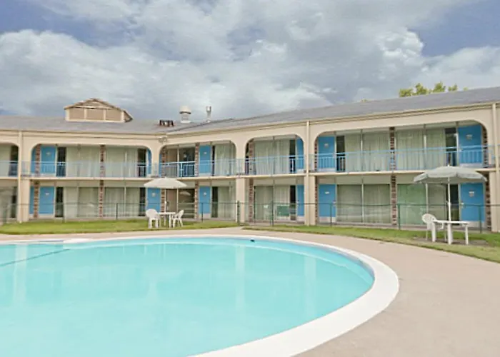 Americas Best Value Inn Manhattan, Kansas