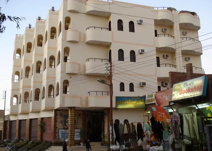 Western Desert Hotel & Safari