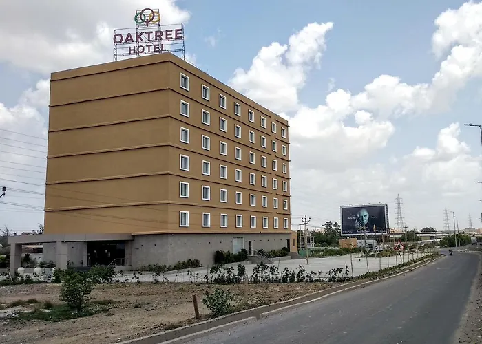 Oaktree Hotel