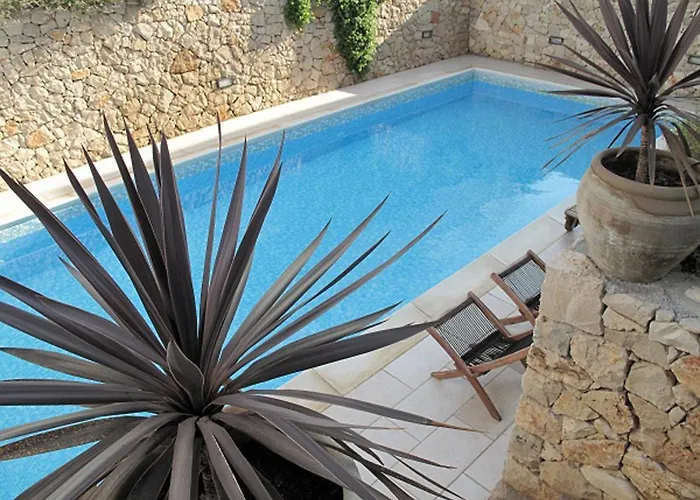 Apartment With Pool And Panoramic Terrace