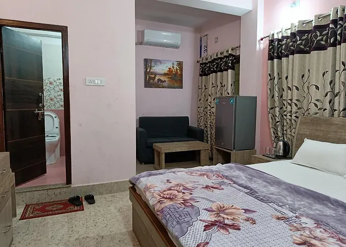 Hotel Vrindavan Palace
