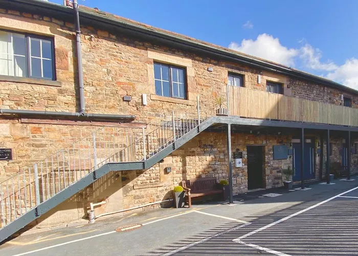Crows Hotel