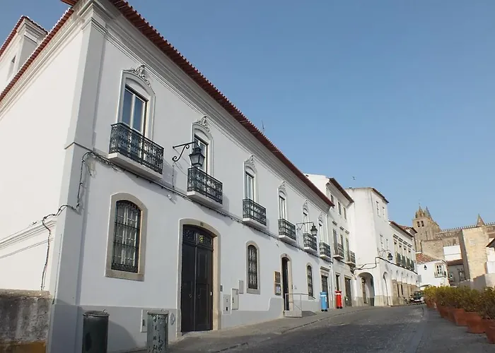 MouraSuites Hotel