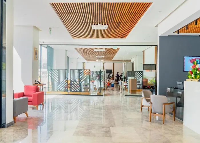 Star Land Hotel Bastos