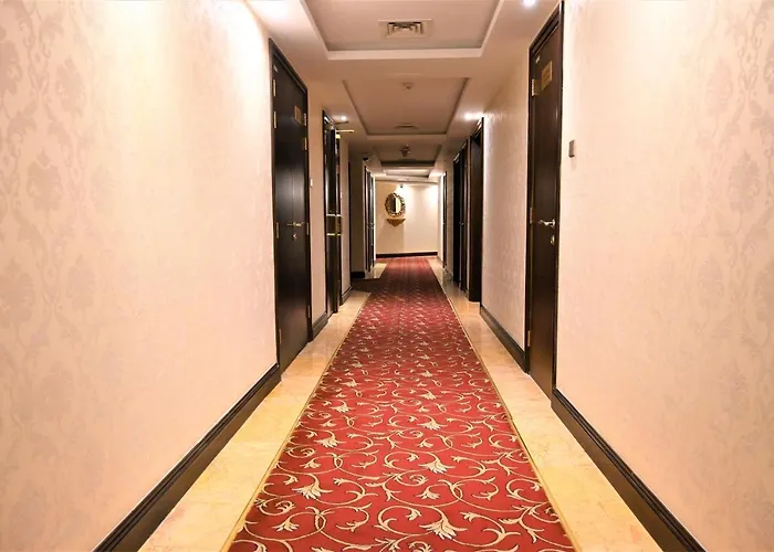 Crystal Plaza Al Majaz Hotel