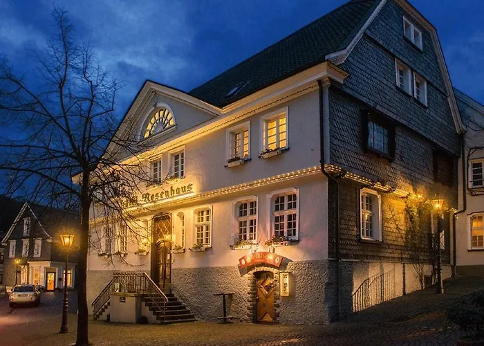 Hotel Rosenhaus GmbH mit 12 Elektro-Wallboxen