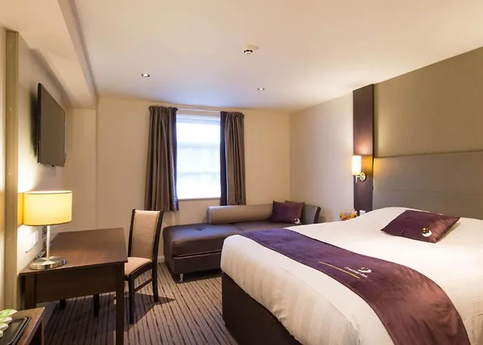 Premier Inn Southampton West