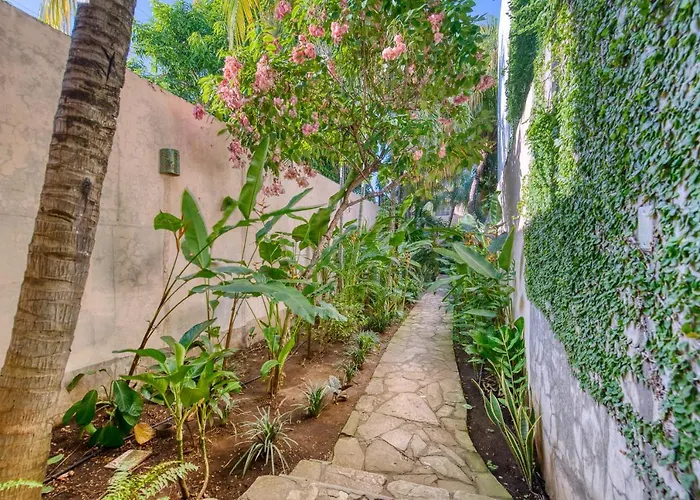 Boutique Hotel Secret Garden Granada